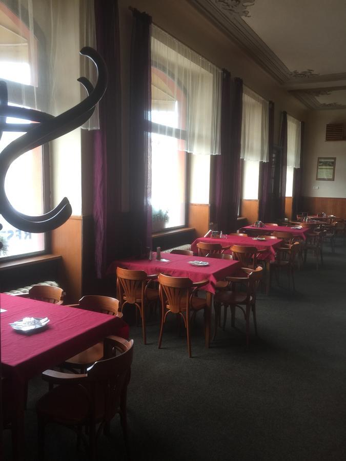 Hotel Dvorak Chrast Kültér fotó