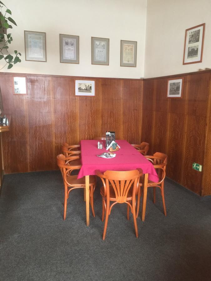 Hotel Dvorak Chrast Kültér fotó