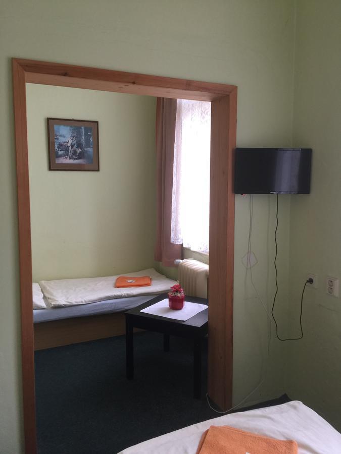 Hotel Dvorak Chrast Kültér fotó